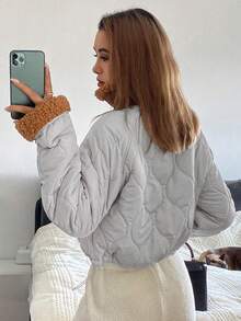Livesso Women's Casual Contrast Color Patchwork Faux Fur Collar Short Jacket, Quilted Loose Streetwear Padded Coat For Autumn/Winter - Light Grey - View 6