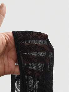 ROMWE Top à manches évasées, col carré, imprimé floqué motif gothique église, pour femmes grandes tailles - Noir - Voir 5