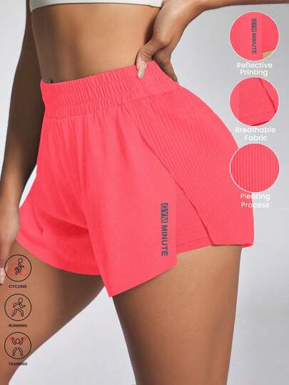 Core Rhythm Pantalones cortos deportivos con diseño de letra gráfica, pliegues en la espalda y color rosa neón versátil y casual
