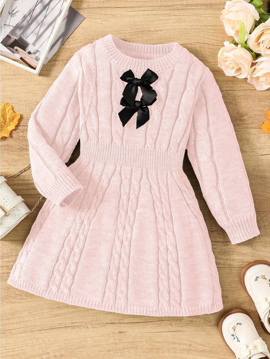 SHEIN Genkimix Kids 秋冬女童复古粗针织圆领腰部 A 字蝴蝶装饰长袖毛衣裙，适合户外休闲穿着 - 粉色 - 查看 1