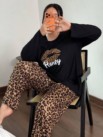 Dam Casual Leopardmönstrad Läppmönstrad Långärmad Topp & Byxor Pyjamaset, Plus Size Pyjamaset För Dam Rund Hals Leopardmönstrad Pyjamaset Leopardmönstrad Lounge Wear Leopardpyjamas Dam Bekväma Pyjamaset, Vinterkläder