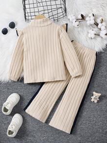 Conjunto deportivo casual para bebé niña con textura acanalada, bloques de color, volantes, empalme, cremallera y cuello alto - Beis - Ver 2