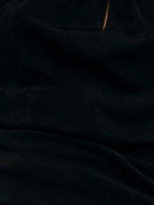 Nöista 黑色露背吊带背心，领口饰有玳瑁纹圆环，并有精致的钥匙孔镂空设计。适合春季、夏季、波西米亚风、复活节等场合。 - 黑色 - 查看 6