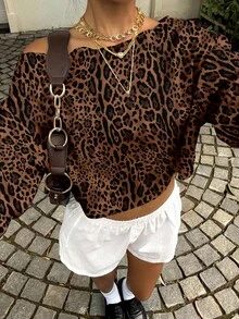 SHEIN EZwear 女式露肩短款运动衫，复古豹纹图案，宽松圆领长袖厚款运动衫，Y2K 别致休闲风格，适合机场和街头穿着，秋冬季 - 彩色 - 查看 3