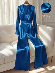 Franclia Damjumpsuit med V-ringning och långärmad midja, åtsittande ben och glansigt tyg