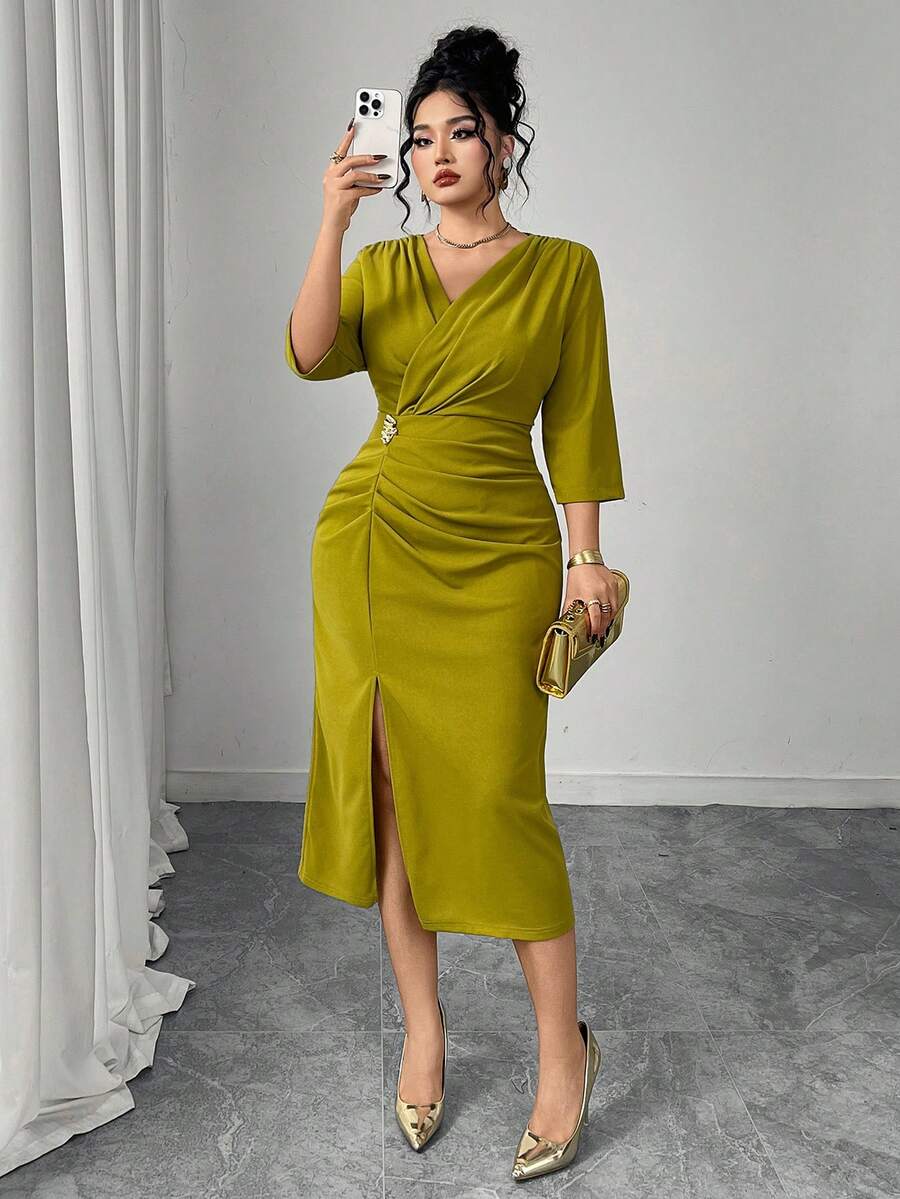 Modelyn Plus Size Women Elegant Cinched Waist Casual Dress - Green - View 1