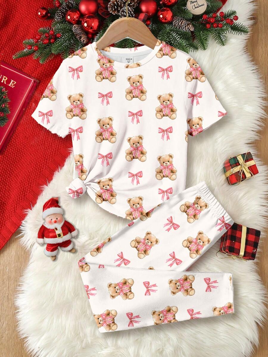 SHEIN 奶油白色和奶油粉色，可爱甜美森林童话熊和蝴蝶结印花，圣诞氛围，舒适季节，青春期女孩休闲简约舒适柔软短袖睡衣上衣和裤子家居服套装，适合所有季节，舒适合身，圣诞睡衣派对，女孩睡衣套装，奶油白色睡衣，舒适合身单人睡衣，短袖舒适合身两件套睡衣，圣诞睡衣 - 彩色 - 查看 1