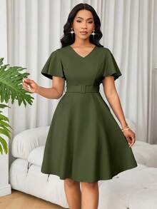 Lunelith SHEIN Lunessa 女式纯色 A 字形 V 领系带优雅短袖连衣裙 - 軍綠色 - 查看 5