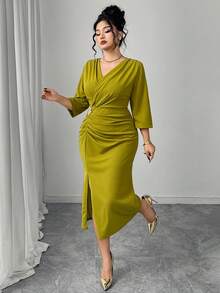 Modelyn Plus Size Women Elegant Cinched Waist Casual Dress - Green - View 4