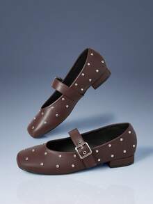 CUCCOO GRLICON 女士珍珠铆钉平底玛丽珍鞋，百搭一脚蹬乐福鞋，适合万圣节、圣诞节和派对穿着 - 棕色 - 查看 5