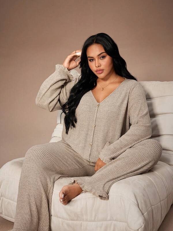 Lazeform Conjunto de pijama informal y elegante de talla grande con top con botones decorativos y volantes en el frente y pantalones, ropa de invierno