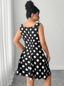 Elenzga 大码女式优雅方领黑白波尔卡圆点无袖喇叭迷你连衣裙，适合返校、毕业、节日、情人节、圣诞节、音乐节、母亲节、万圣节、感恩节、复活节、国庆节、舞会、约会、派对、婚礼、户外活动 - 黑與白 - 查看 4