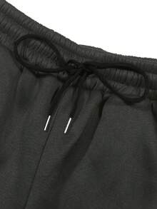 ROMWE MEN Street Life Conjunto de sudadera con capucha y pantalones rectos holgados de estilo casual urbano para hombre - Gris Oscuro - Ver 3