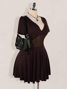 SHEIN ICON Váy len dệt kim tay ngắn cổ chữ V màu đen cỡ lớn, váy len dệt kim xương cá khoét eo, Y2K, kỳ nghỉ hè, váy mùa hè cho nữ, quần áo tốt nghiệp và trở lại trường - màu nâu - Xem 7