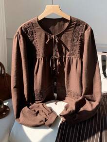Comfortcana 女式纯色撞色蕾丝前领带长袖时尚衬衫 - 咖啡棕 - 查看 3