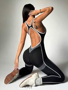 Dewbera Nahtloser, hochdehnbarer Sport-Fitness-Jumpsuit, Kontrast-Farbdesign in Schwarz und Weiß mit rückenfreiem Jacquard-Design