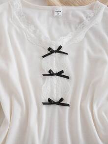 SHEIN Set de parte superior e inferior casual y versátil de 2 piezas con cuello redondo de manga larga, tejido, ajustado, con encaje y lazo negro decorativo, para adolescentes, piel amigable - Blanco - Ver 4