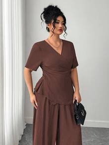 SHEIN Clasi 2pcs/Set Casual Elegant V-Neck Short Sleeve Top With Tie Back & Elastic Waist Pants, Coffee Color, Plus Size, Spring/Summer/Autumn - Coffee Brown - View 3