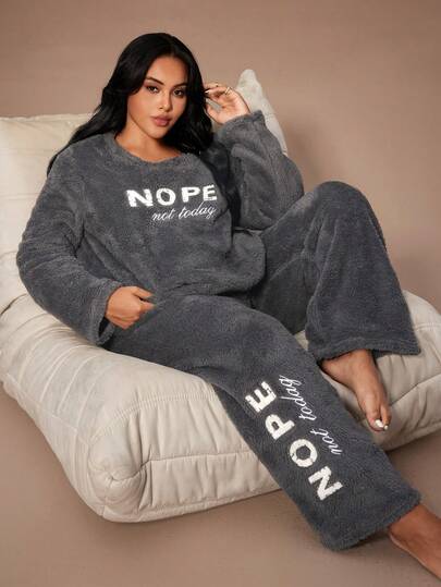 Lazeform 大码女士舒适蓬松睡衣套装，双面抓绒，字母刺绣，休闲圆领女士家居服套装，舒适套装，女士冬季服装