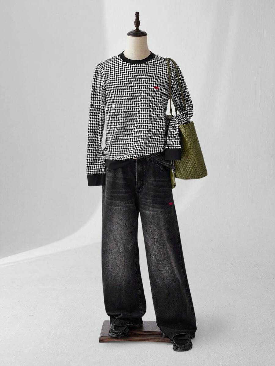 ESTAVOR Men's Houndstooth Print Crew Neck Long Sleeve Casual Loose T-Shirt - Black and White - View 1