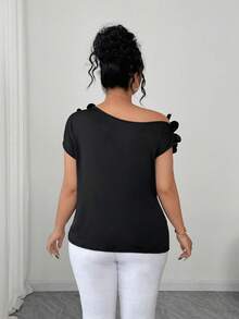 Elenzga Elegante Bluse mit 3D Blumen Dekor für Damen in Große Größen, asymmetrischer Kragen, Bluse mit schräger Schulter und 3D Blumen Dekor, asymmetrischer Kragen, elegante Einfarbige Bluse - Schwarz - Übersicht 9