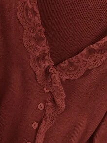 GlowEve CURVE 大码女式休闲V领撞色蕾丝纽扣开衫，适合日常通勤、秋冬季穿着 - 玫瑰紅 - 查看 6