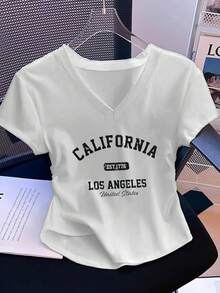 SHEIN BASICS 女式 V 领加州印花性感修身褶皱 T 恤，适合街头风格，时尚复古别致 - 彩色 - 查看 6