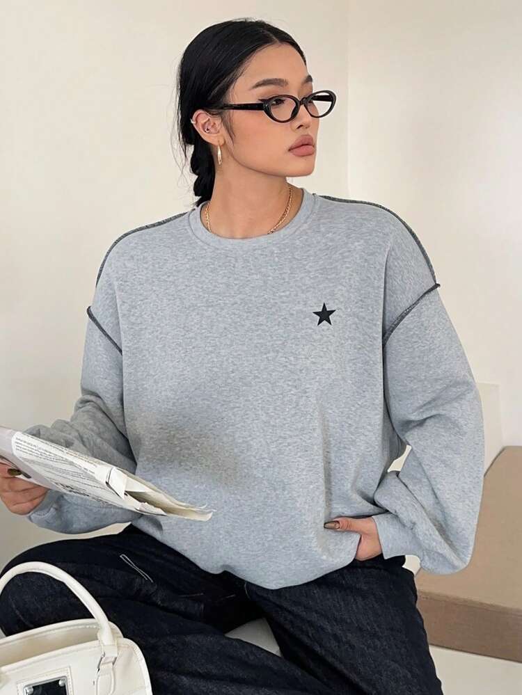 Dazy Plus Sudadera de cuello redondo con forro térmico y estampado de estrellas, de corte holgado y talla grande, para mujer, estilo streetwear, para otoño/invierno - Gris - Añade 3