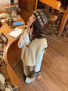 DAZY 女士 V 领装饰针织背心和宽松针织裤两件套 - 杏色 - 查看 3