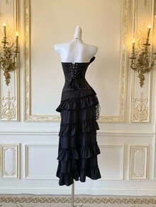 SHEIN MOD 复古花卉贴片水钻细节紧身胸衣上衣、哥特吊带上衣、夜间外出上衣、圣诞节上衣、万圣节上衣、生日、音乐会上衣、刺绣花朵短款上衣 - 黑色 - 查看 6