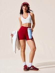 Core Rhythm 无缝运动瑜伽短裤/V 型后腰/高腰褶皱蜜桃臀/字母设计/修身版型，专为户外跑步、瑜伽、普拉提和健身房锻炼设计 - 酒紅色 - 查看 7