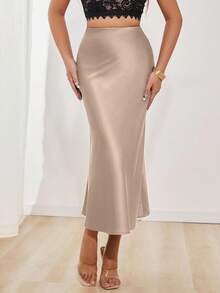 SHEIN PETITE 女士纯色美人鱼款长裙，缎面材质，优雅中长款连衣裙，适合派对和日常穿着。 - 杏色 - 查看 7