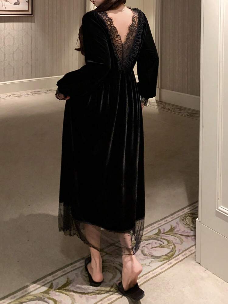 Sexy Lace Patchwork Velvet Fabric Waist Cinched Long Women Nightgown, For Fall & Winter
