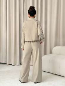SHEIN PETITE Bộ đồ nữ màu trơn gồm áo khoác dài tay cổ ve lật hai hàng cúc và quần dài, thích hợp mặc mùa xuân và hè. - Màu be - Xem 2