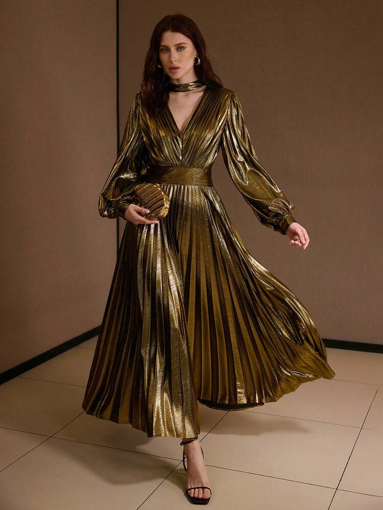 メタリック プリーツヘム フィッテッドウエストドレス、秋冬