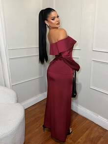 SHEIN SXY 1pc Elegant Off Shoulder Burgundy Metallic Rose Blouse Set, Business Attire, Red , Christmas ,New Year , Thanksgiving Outfit For Women ,Elegant ,Stylish Clothing Collection,Business Casual Outfits Women, Long Sleeve Elegant Set, Classy Off Shoulder Top And On Shoulder Set, 2 Piece Lounge Sets Woman, Elegant 2 Piece Set, 2 Piece Sets Woman Classy - Burgundy - View 2