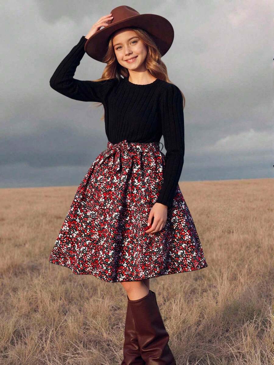 SHEIN 1 件女童圆领长袖罗纹针织拼布花卉下摆连衣裙,甜美淑女,秋季 - 黑色 - 查看 1