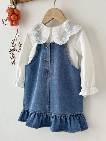 SHEIN 女宝宝绣花领纯色衬衫搭配休闲水洗牛仔吊带裙，可爱又时尚，适合日常穿着，朋友聚会，给宝宝的贴心礼物