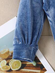 SHEIN 2 件套青少年女孩休闲优雅天鹅绒连帽运动衫，宽松版型，图案印花和紧身裤套装 - 霧霾藍 - 查看 4