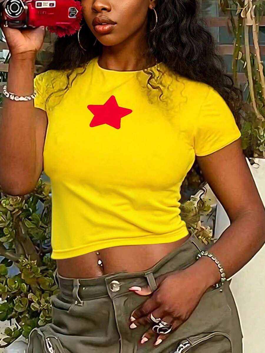 女式拼色星星印花修身短款 T 恤，夏季休闲简约 Y2K 风格上衣 - 黃色 - 查看 1
