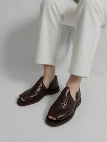 Sandalias de verano de tacón bajo de cuero tejidas a mano para hombre de estilo casual tradicional - Marrón Mocha - Ver 2