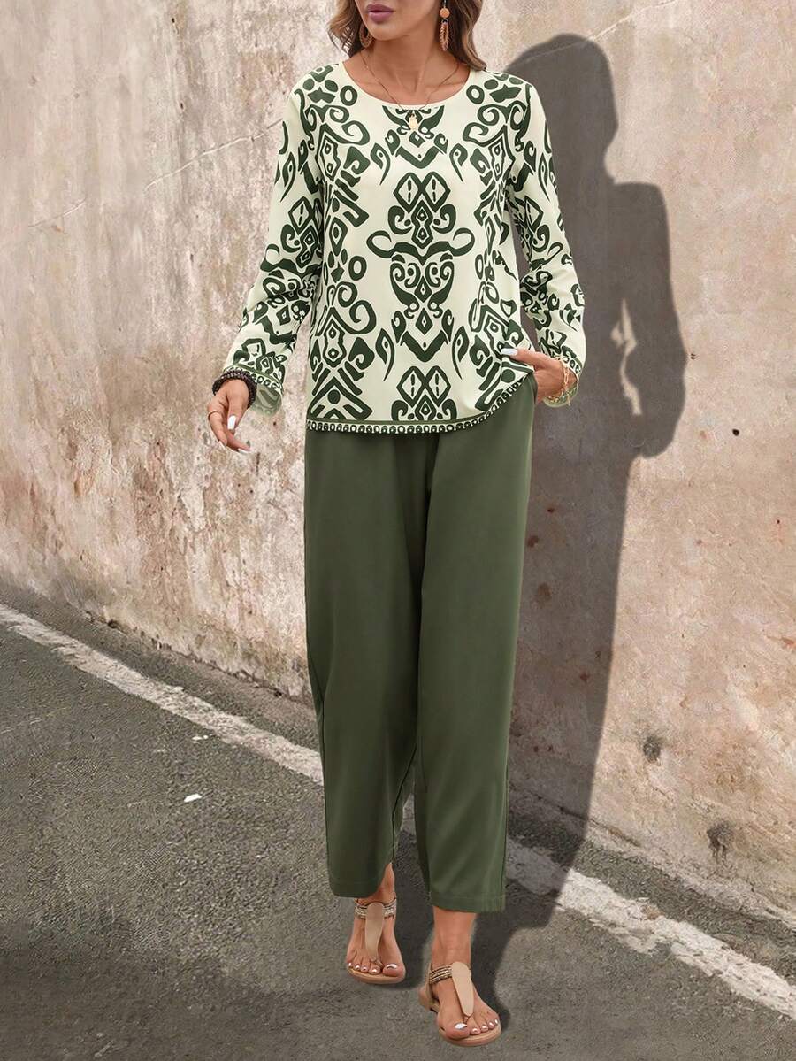 SHEIN 2 件套休闲成熟女士套装 - 圆领图案衬衫和纯色裤子 - 綠色 - 查看 1