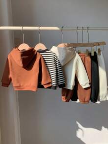 SHEIN 6件套男婴保暖内衬可爱小熊图案连帽衫和运动裤套装，舒适休闲日常百搭，适合室内、室外、日常穿着、运动、派对、拍照、节日、街头风、运动服、慢跑裤、圣诞节、新年等场合，秋冬季婴儿套装，男女通用，适合秋季宝宝休闲穿着。 - 彩色 - 查看 2