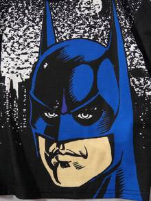 BATMAN X SHEIN 年轻男孩休闲卡通人物图案圆领落肩宽松针织T恤 - 深灰色 - 查看 4