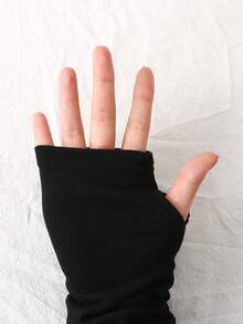 SHEIN 2件/套 少女休闲修身长袖镂空拇指孔刺绣马图案保暖内衬柔软弹力针织T恤，黑白两色，秋冬少女长袖上衣套装 - 黑與白 - 查看 8