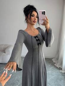 Al Najma 女式长袖罗纹针织蝴蝶结开衩修身A字阿拉伯风格连衣裙 - 灰色 - 查看 4
