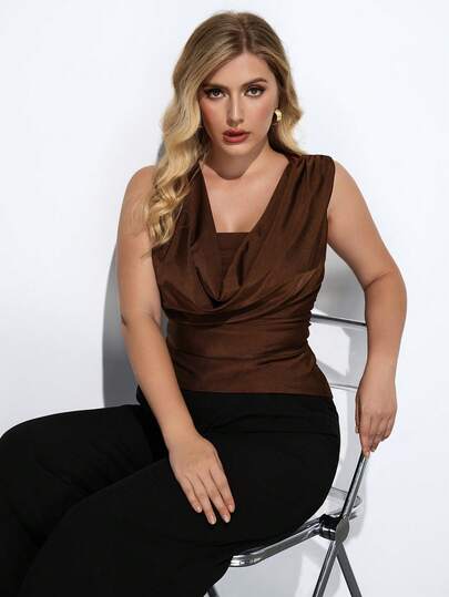 Maija 大码女式圆领纯色宽肩带优雅背心