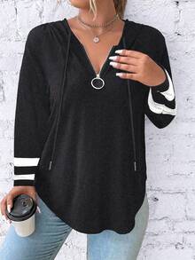 SHEIN LUNE Plus Striped Trim Curved Hem Drop Shoulder Drawstring Hooded Tee Graphic Tees Women Tops - Dark Grey - View 4