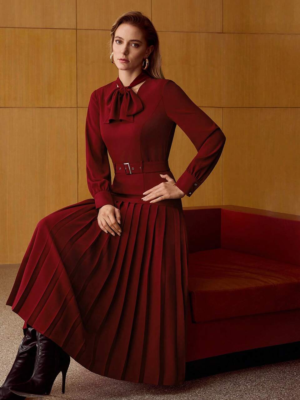 WOMEN'S ELEGANT PLEATED MID-LENGTH DRESS FOR COMMUTING
