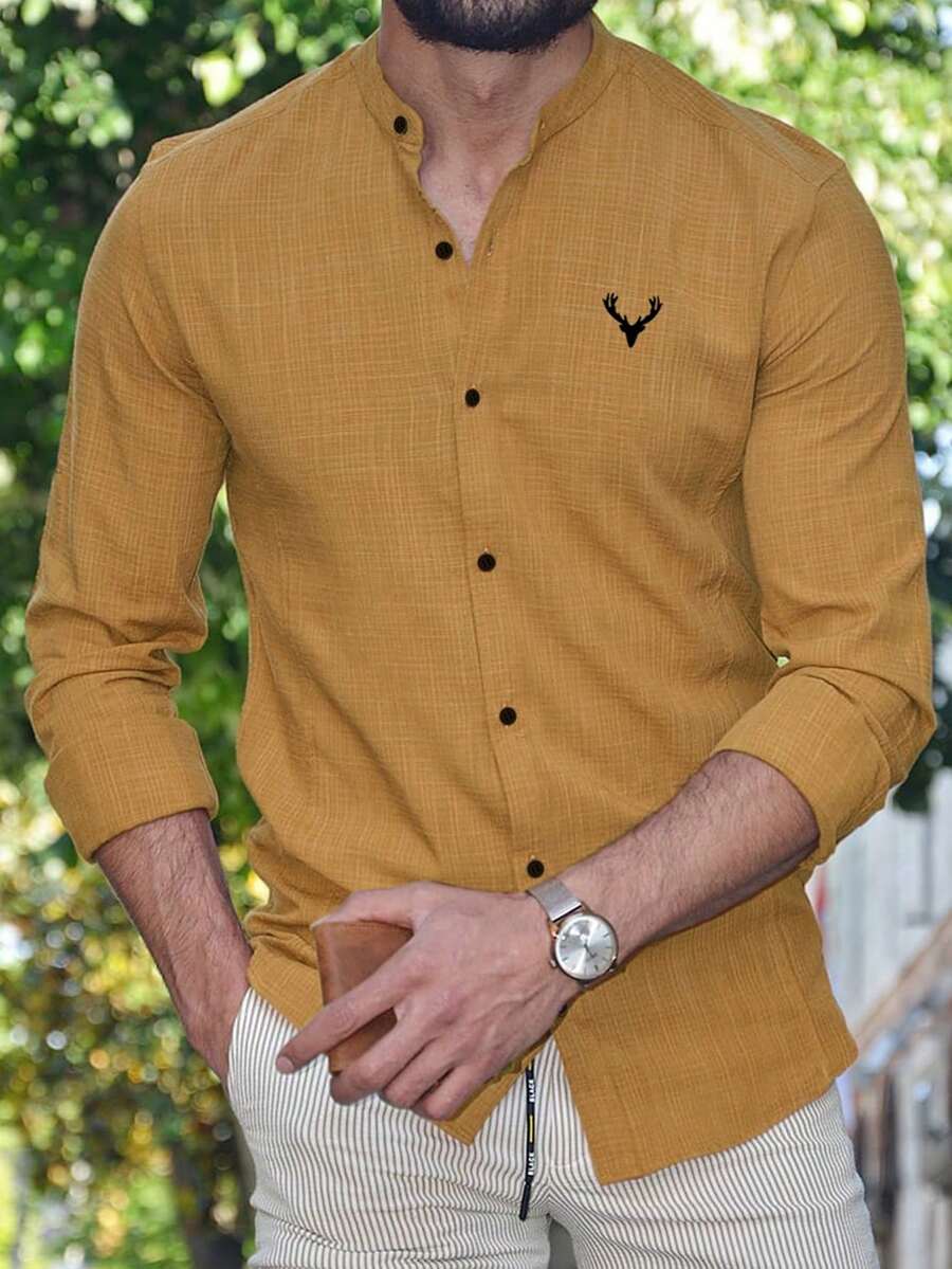 Manfinity Homme Áo sơ mi nam dài tay thêu sừng hươu, cổ bẻ cài nút, dáng ôm, màu trơn, mùa thu - Màu Cam cháy - Xem 1